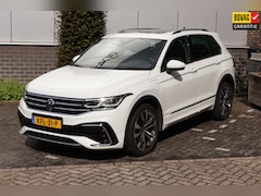 Volkswagen Tiguan - 1.4 TSI eHybrid R-Line Business+ # Leder # Trekhaak # Plug-in hybride (PHEV) # Nieuwstaat
