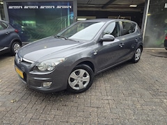 Hyundai i30 - 1.6i Blue Dynamic | 2E EIGENAAR | 3/6 OF 12MND GARANTIE | AIRCO | TREKHAAK | ELEC RAMEN |