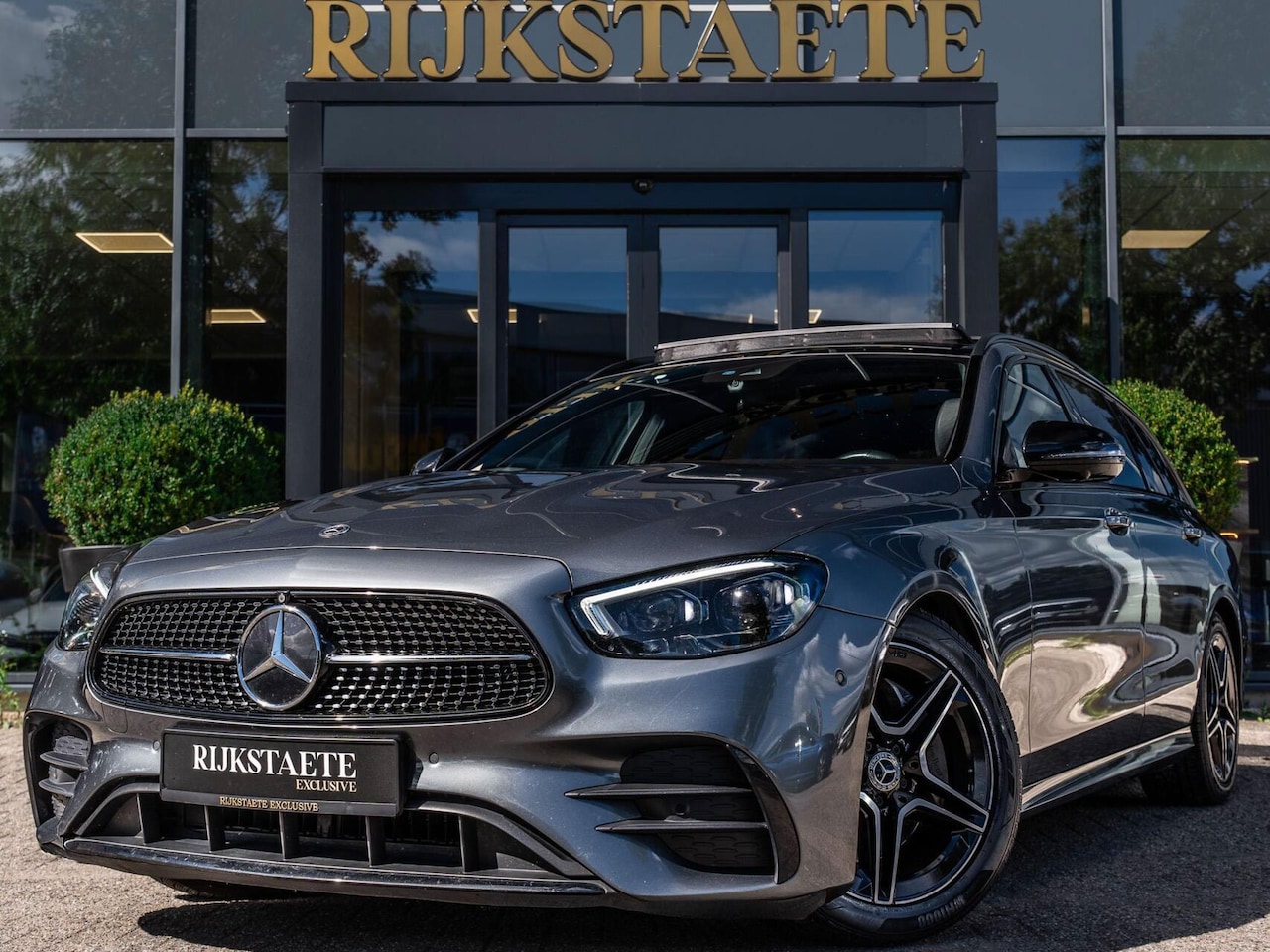 Mercedes-Benz E-klasse Estate - E200 AMG Line|PANO|NAP|MEMORY|360° - AutoWereld.nl