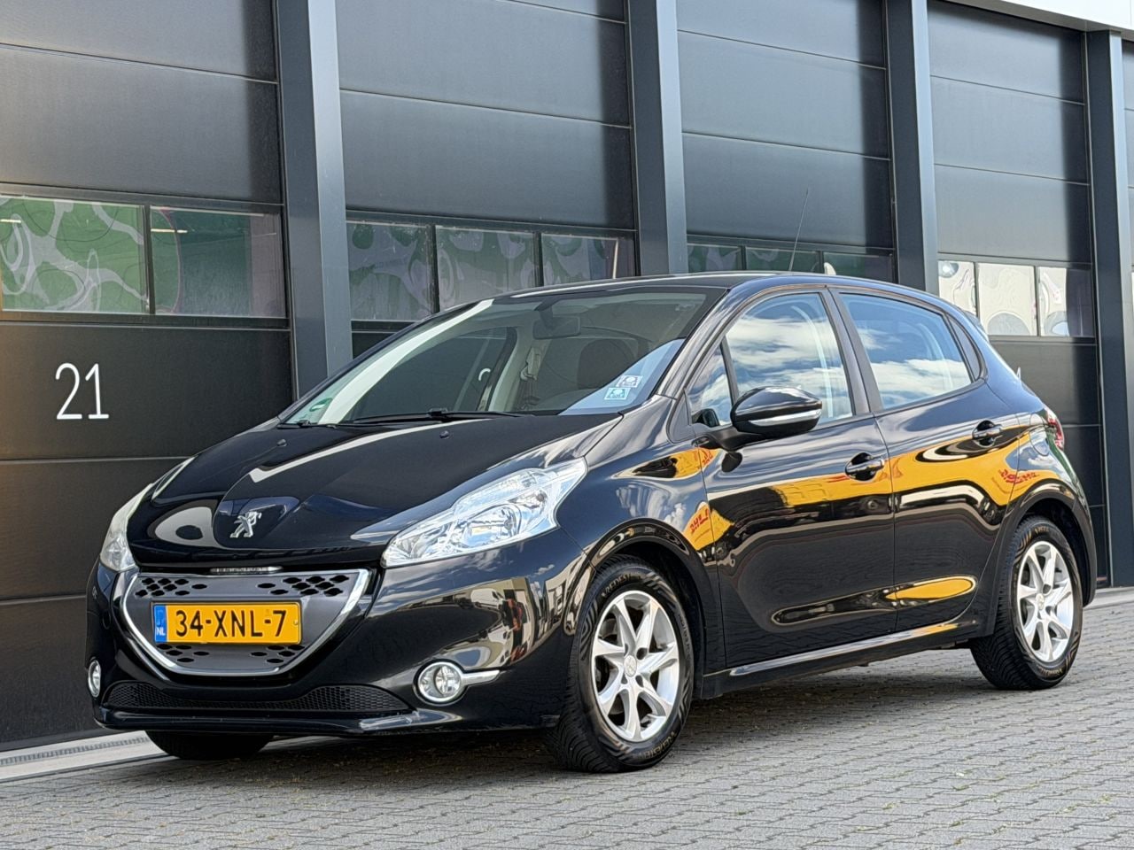 Peugeot 208 - 1.4 e-HDi Navi Pdc AUTOMAAT - AutoWereld.nl