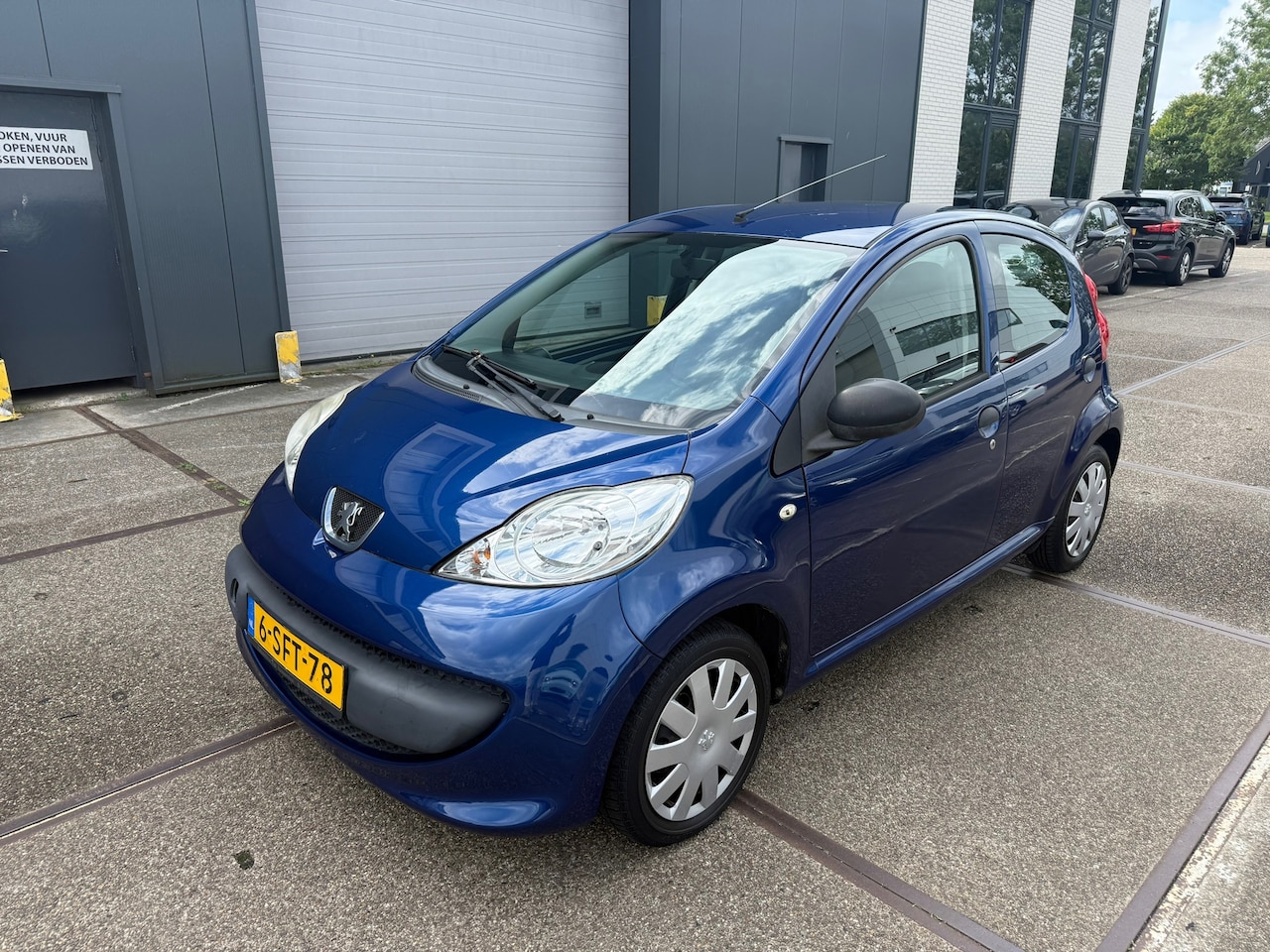 Peugeot 107 - 1.0-12V XR / apk / nap / 5drs / motor 100% / nette auto!!! - AutoWereld.nl