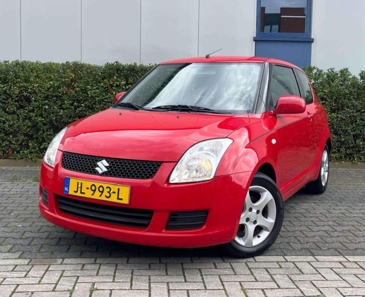 Suzuki Swift - 1.3 3D Exclusive Airco - AutoWereld.nl