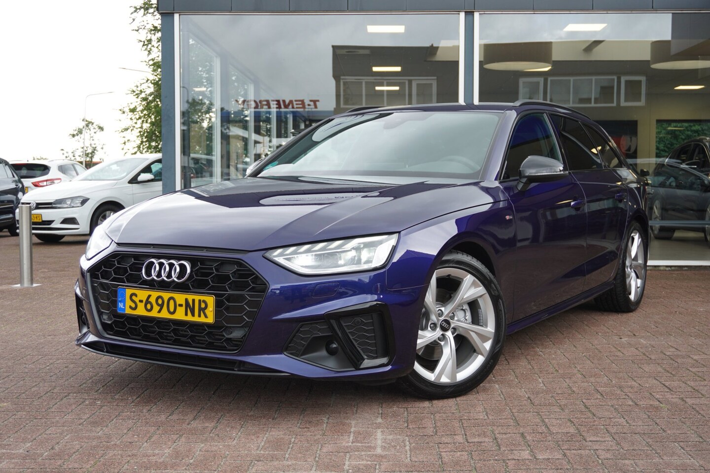 Audi A4 Avant - 35 TFSI S edition Automaat | Navigatie | CarPlay | Camera | Trekhaak | Inruil mogelijk - AutoWereld.nl