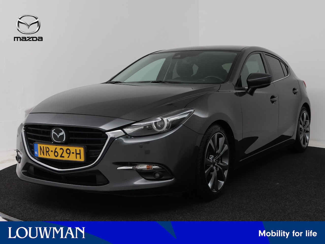 Mazda 3 - 2.0 SkyActiv-G 120 GT-M | BOSE | Stuur-/Stoelverwarming | Head-up Display | Navigatie | - AutoWereld.nl