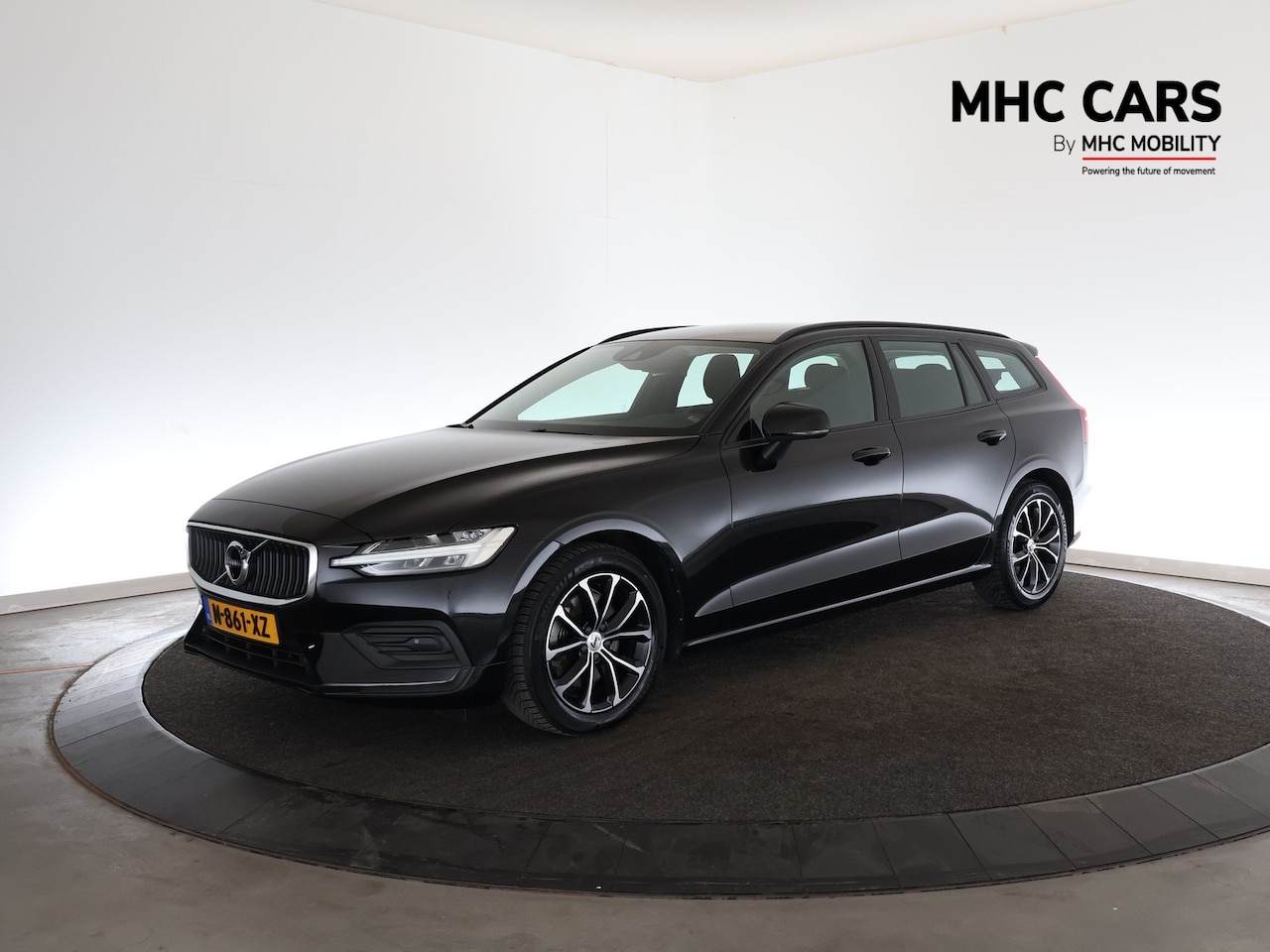 Volvo V60 - 2.0 B3 Momentum | Carplay | Camera | Stoelverwarming | 12 maanden BOVAG | - AutoWereld.nl