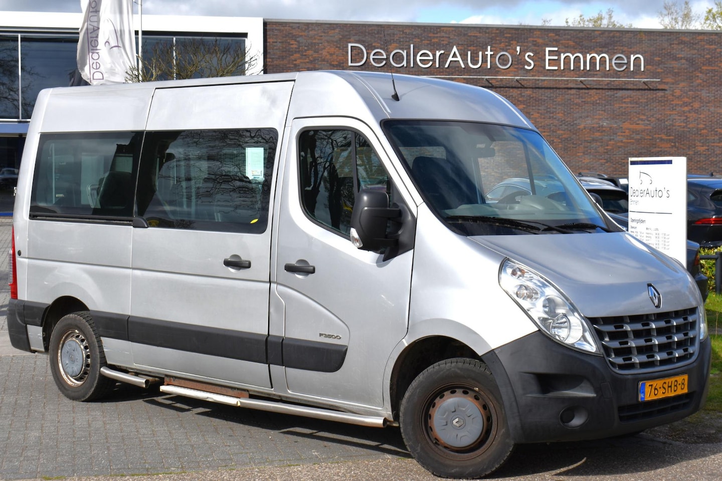 Renault Master Combi - 2.3 dCi ROLSTOELVERVOER MET LIFT - AutoWereld.nl