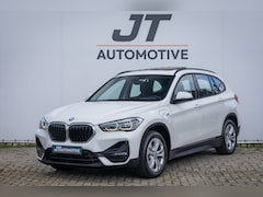 BMW X1 - XDRIVE25E Plug in Hyb Executive Panoramadak | Elektrische kofferbak | Voorruitverwarming |