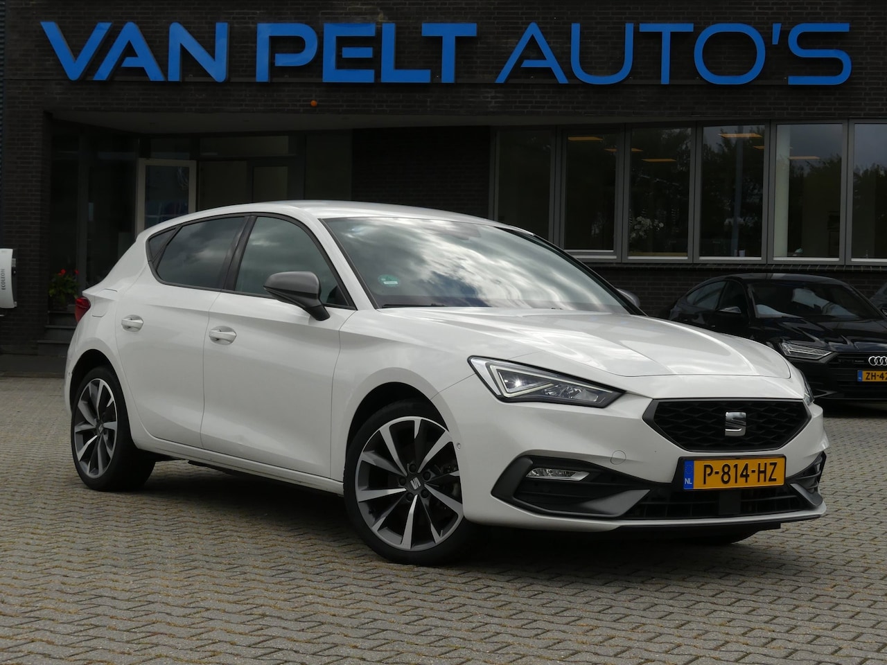 SEAT Leon - 1.4 TSI eHybrid 204pk PHEV FR Business Intense / 18"inch / - AutoWereld.nl