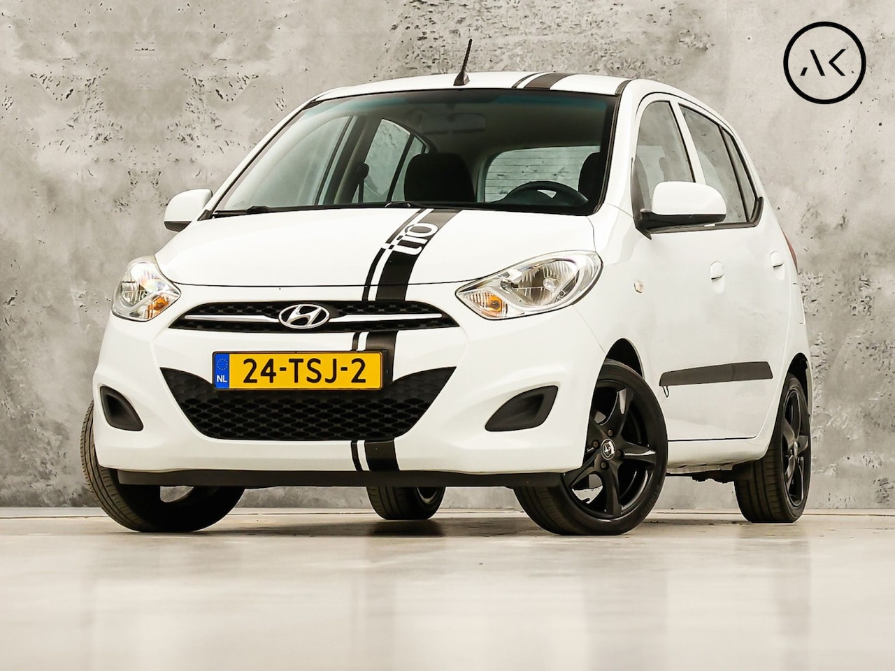 Hyundai i10 - 1.1 i-Drive Sport (AIRCO, SPORTSTOELEN, LM VELGEN, ELEK RAMEN, NIEUWSTAAT) - AutoWereld.nl