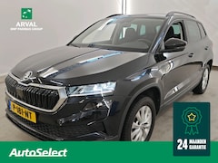 Skoda Karoq - 1.0 TSI 110pk Business Edition | Trekhaak | Half Leder/Stof | LED | CarPlay | Navigatie |
