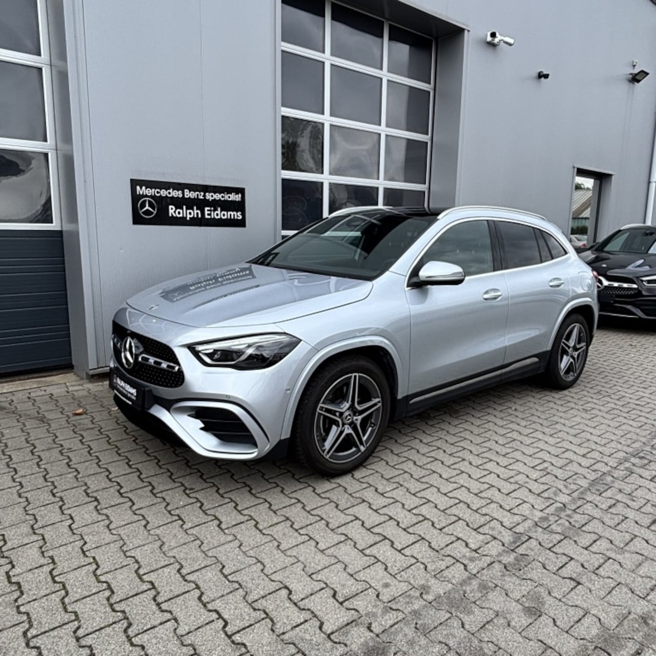 Mercedes-Benz GLA-Klasse - *AMG, pano, keyless* 180 Bns Sol AMG - AutoWereld.nl