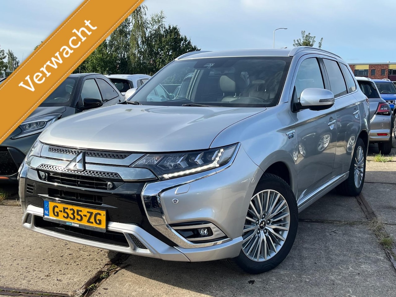 Mitsubishi Outlander - 2.4 PHEV Instyle | Schuif-kantel | - AutoWereld.nl