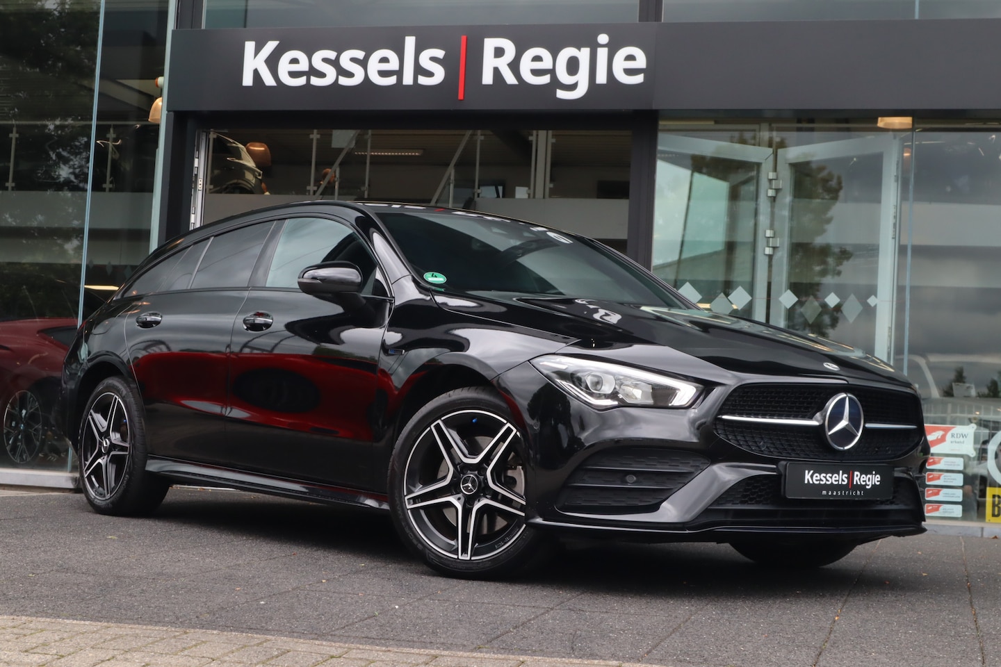 Mercedes-Benz CLA-klasse Shooting Brake - 250 e AMG Line | Elec.trekhaak | Sfeer | Camera | Navi | CarPlay - AutoWereld.nl