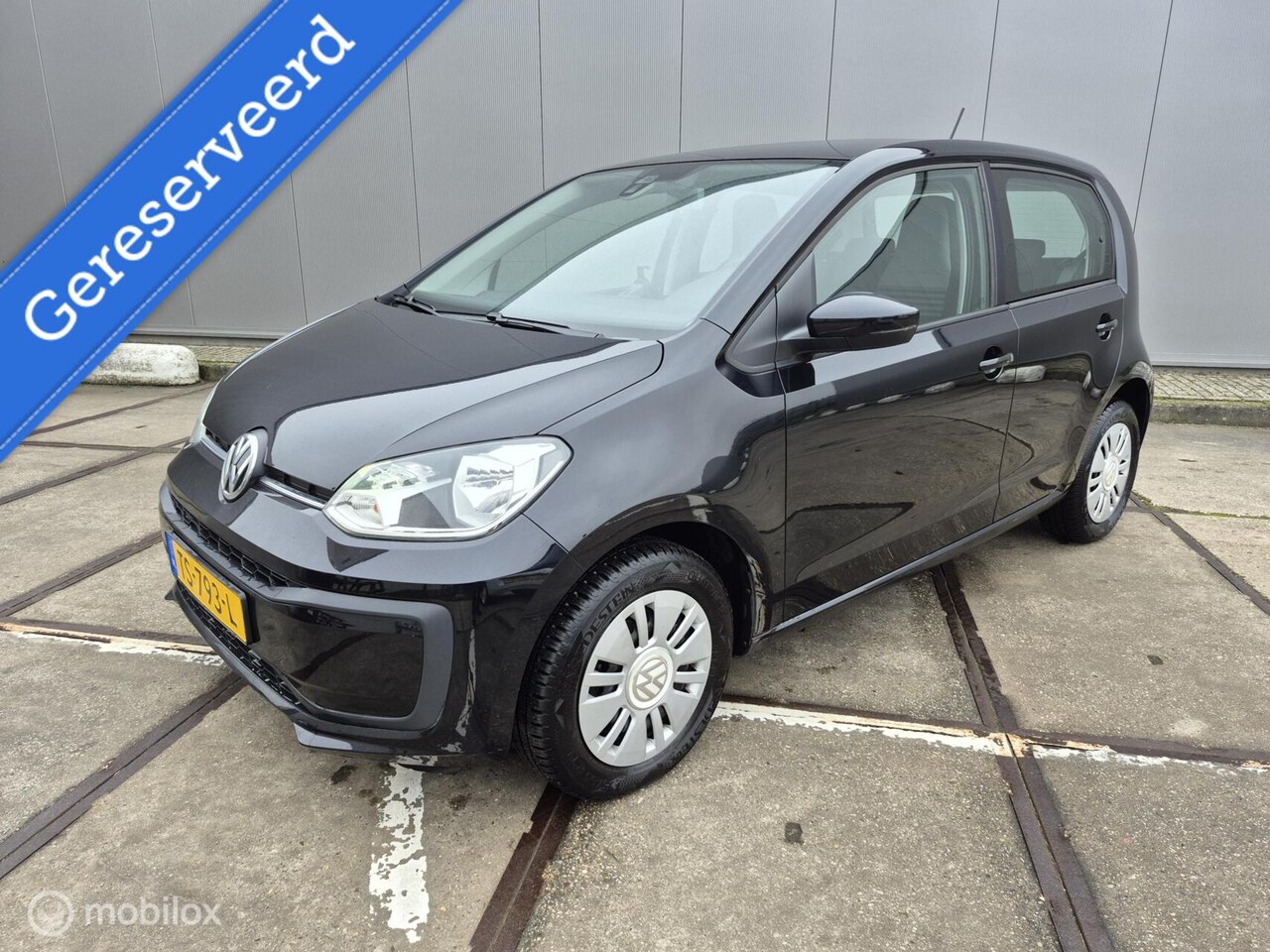 Volkswagen Up! - 1.0 BMT Airco / DAB / Bluetooth / NAP / 5DRS - AutoWereld.nl