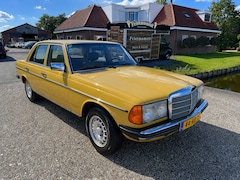 Mercedes-Benz 200-280 (W123) - 200 auto komt uit privé collectie en is geheel roestvrij