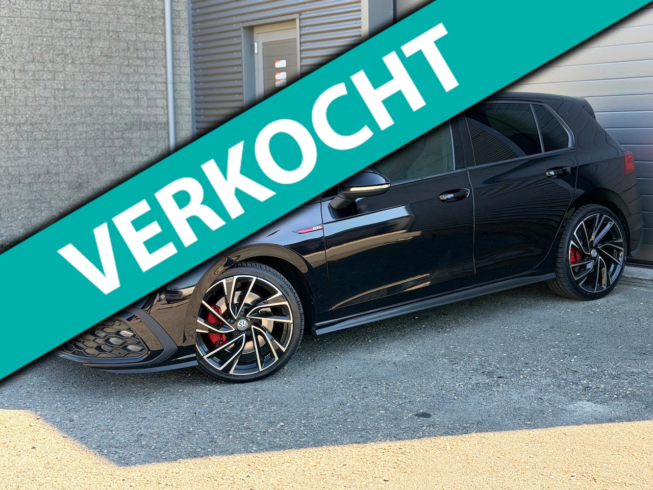 Volkswagen Golf - 2.0 TSI GTI| PANO | IQ LIGHT - AutoWereld.nl
