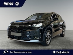 Volkswagen T-Roc - 1.5 eTsi Life First Edition 116PK | Trekhaak | Side assist | Stuurverwarming