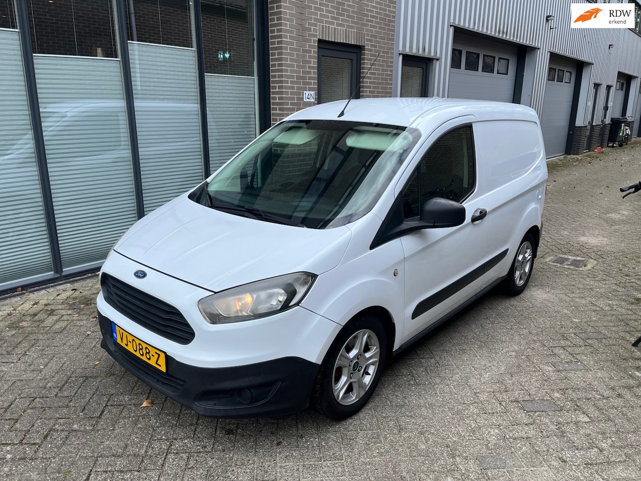 Ford Transit Courier - 1.5 TDCI Ambiente! NW Distributie! - AutoWereld.nl