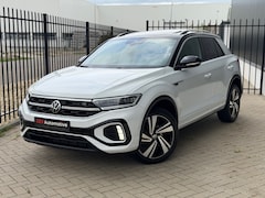 Volkswagen T-Roc - 1.5 TSI R-Line Panorama Virtual ACC Trekhaak Keyless