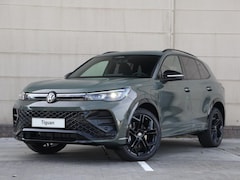 Volkswagen Tiguan - R-Line Edition 1.5 eHybrid 204 PK | Trekhaak | 20" inch velgen | Panoramadak | Massagestoe