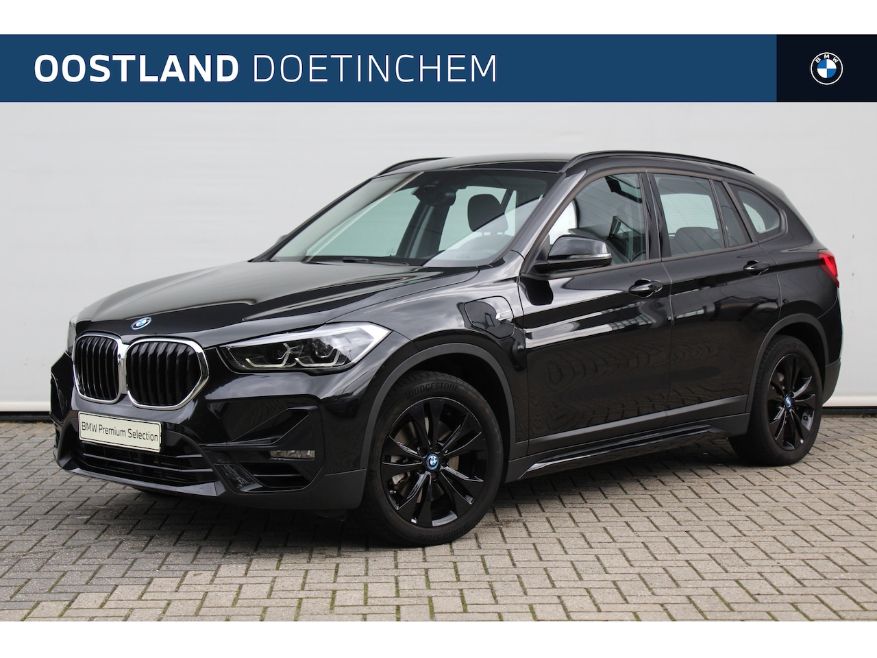 BMW X1 - xDrive25e Sport Line Automaat / Trekhaak / Achteruitrijcamera / Sportstoelen / LED / Stoel - AutoWereld.nl