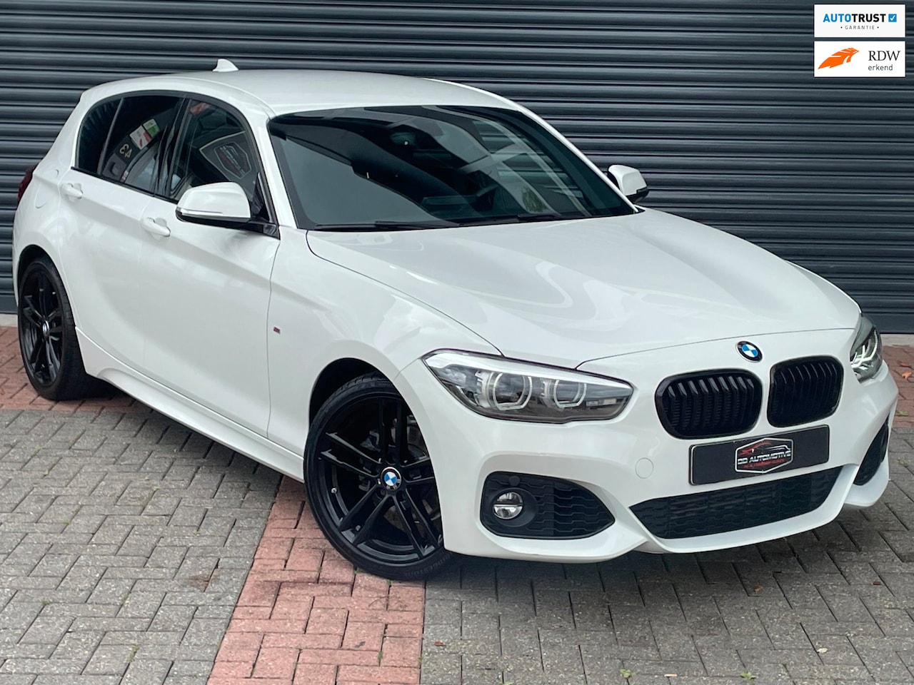 BMW 1-serie - 118i Edition M Sport Shadow High Executive LCI Leder | Navi | Led | Automaat - AutoWereld.nl