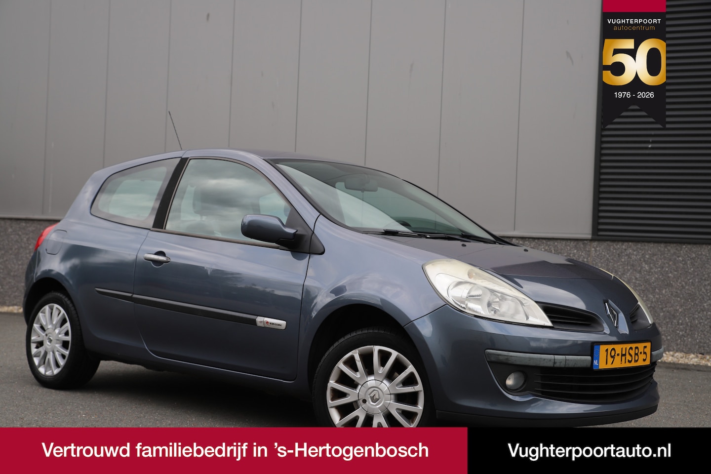 Renault Clio - 1.2 TCE 100pk Rip Curl Airco/Cruise - AutoWereld.nl