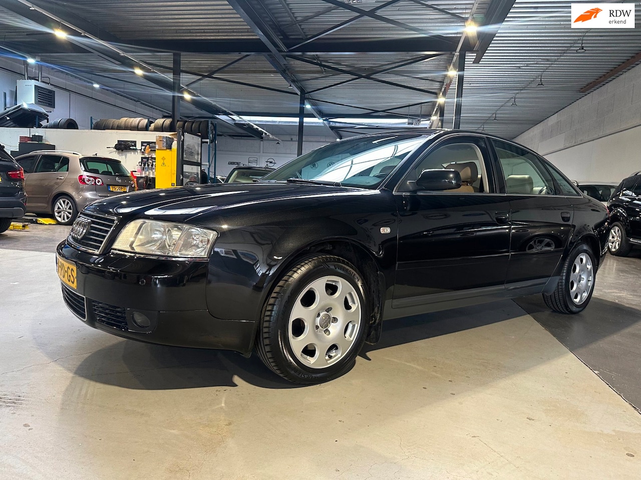 Audi A6 Limousine - 2.4 Leder/xenon/trekhaak/Youngtimer/Apk nw bij aflevering - AutoWereld.nl