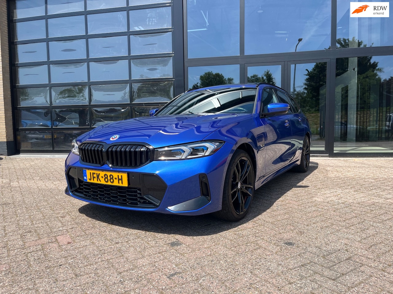BMW 3-serie Touring - 330e xDrive 330e xDrive , Panodak,M-Sport - AutoWereld.nl