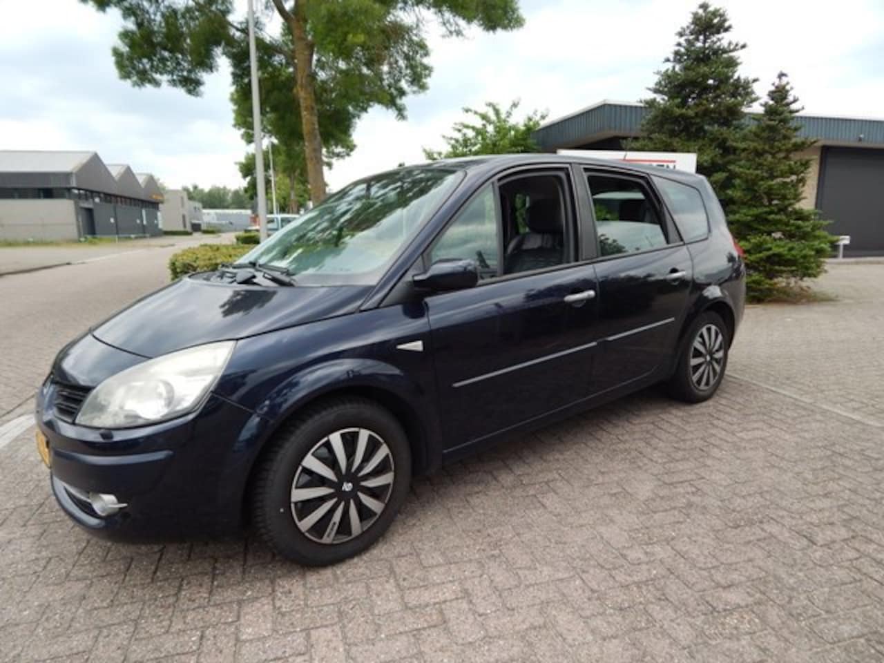 Renault Grand Scénic - 2.0-16V Tech Line AUTOMAAT CLIMA - AutoWereld.nl