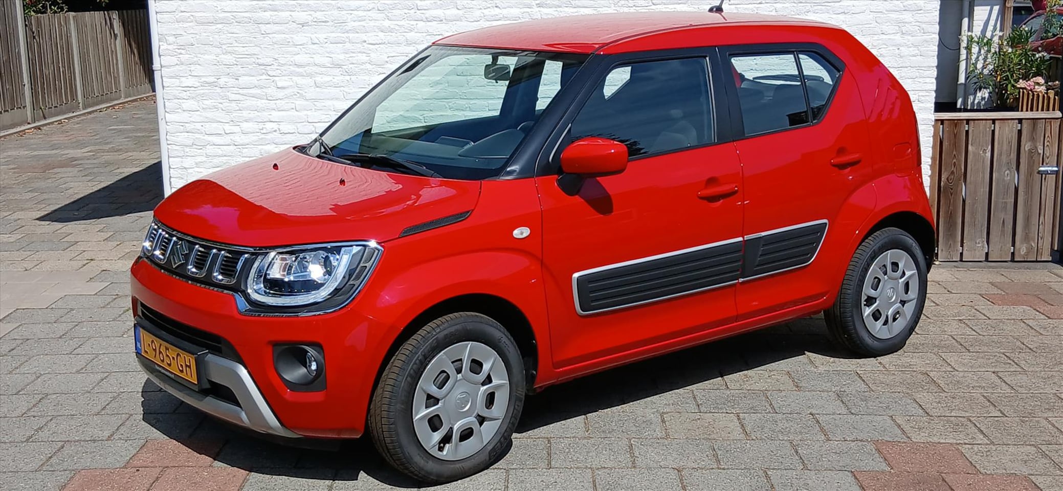 Suzuki Ignis - 1.2 comfort airco.navigatie.camera smart hybrid - AutoWereld.nl