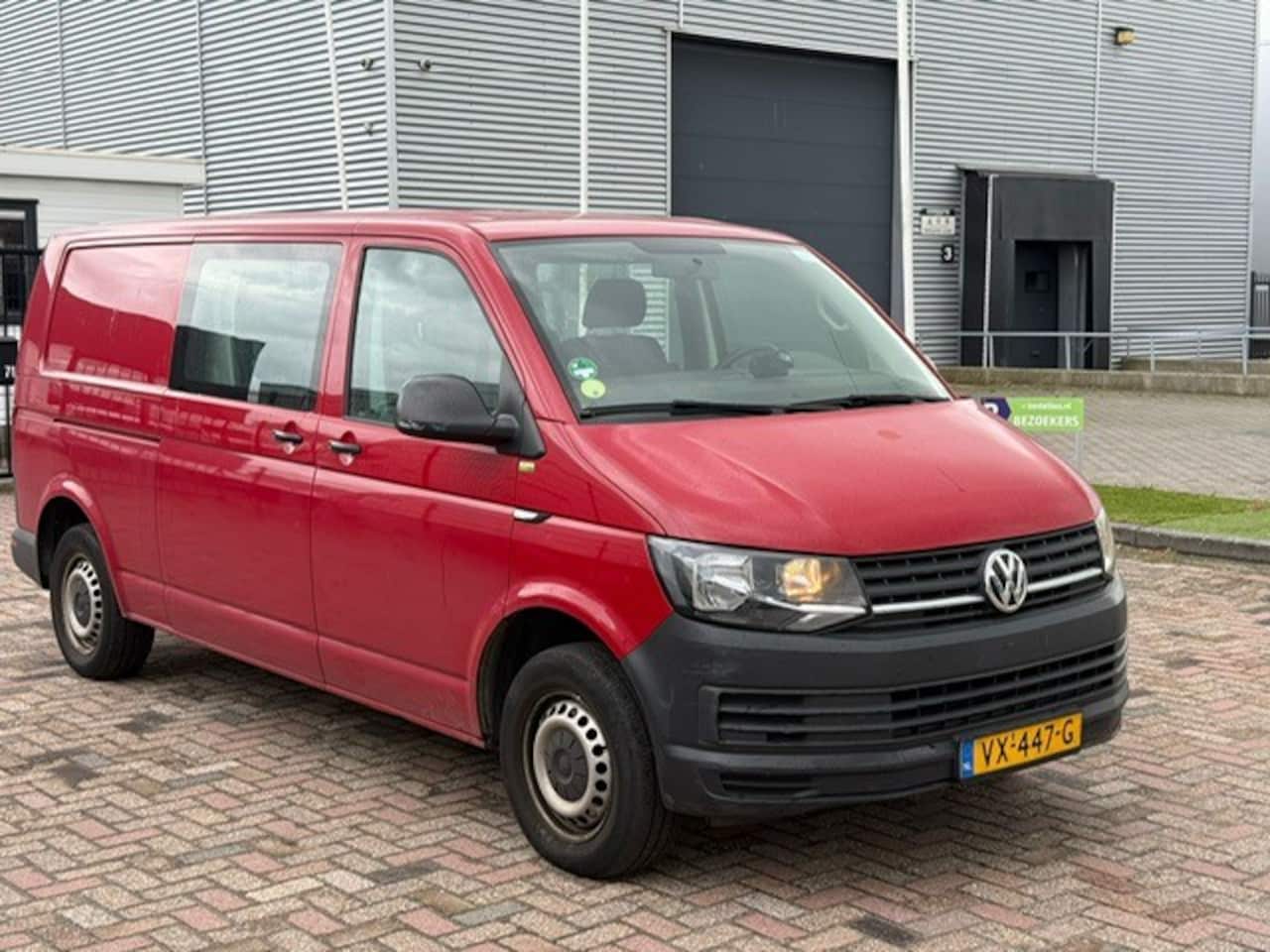 Volkswagen Transporter - 2.0 TDI L2H1 Dubbelcabine Cruise control, Airco, Camera - AutoWereld.nl