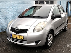 Toyota Yaris - 1.0 VVTi Spirit 5deurs