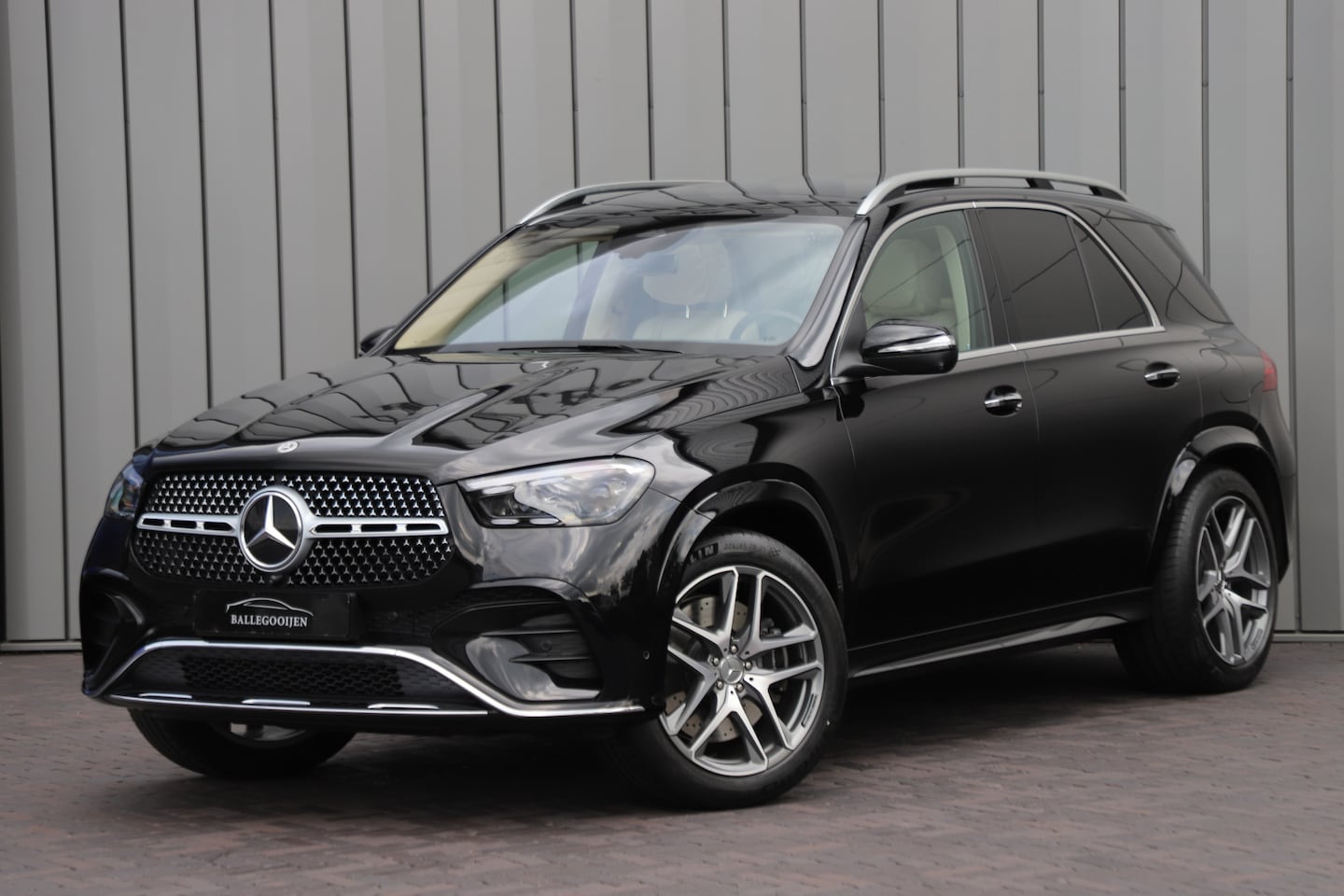 Mercedes-Benz GLE-Klasse - 400e AMG 4-Matic | 381PK | Luchtvering | Head-up | Massage | Burmester | Distronic+ | Keyl - AutoWereld.nl