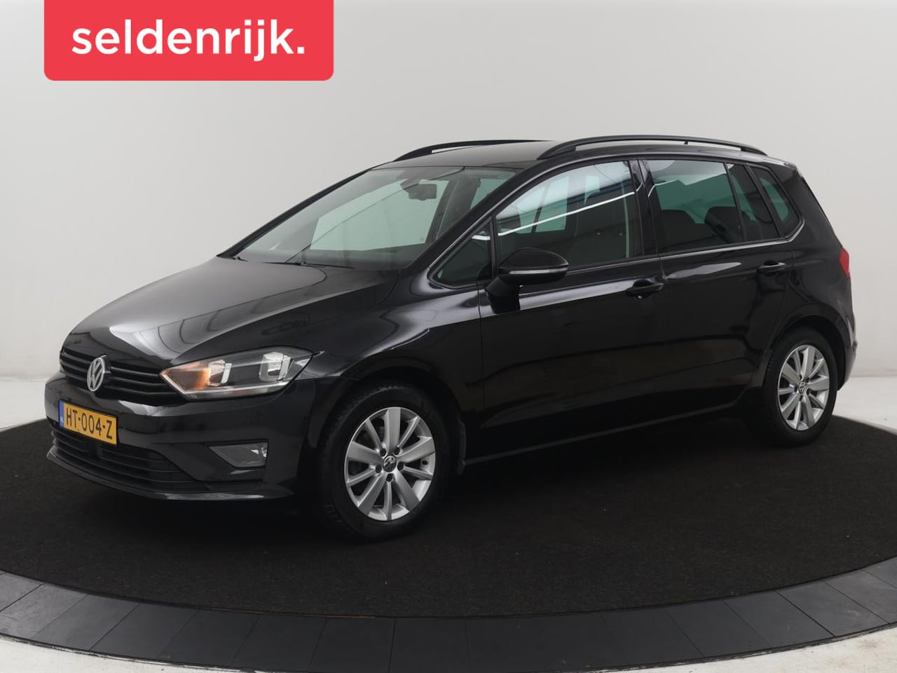 Volkswagen Golf Sportsvan - 1.2 TSI Highline | Adaptive cruise | Stoelverwarming | Climate control | Park assist | Nav - AutoWereld.nl