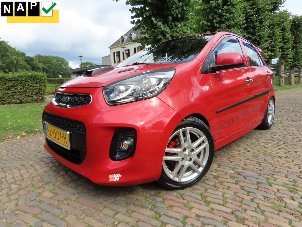 Kia Picanto - 1.2 CVVT DynamicLine Ecc Cruisecontrol Carplay Sparco Diffuser Lm Velgen***Eye Catcher*** - AutoWereld.nl