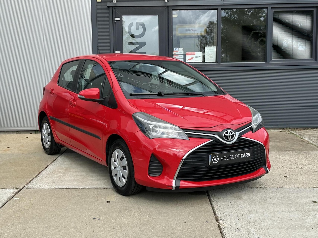 Toyota Yaris - 1.0 VVT-i Aspiration 5-Deurs Airco Navi LED NAP - AutoWereld.nl