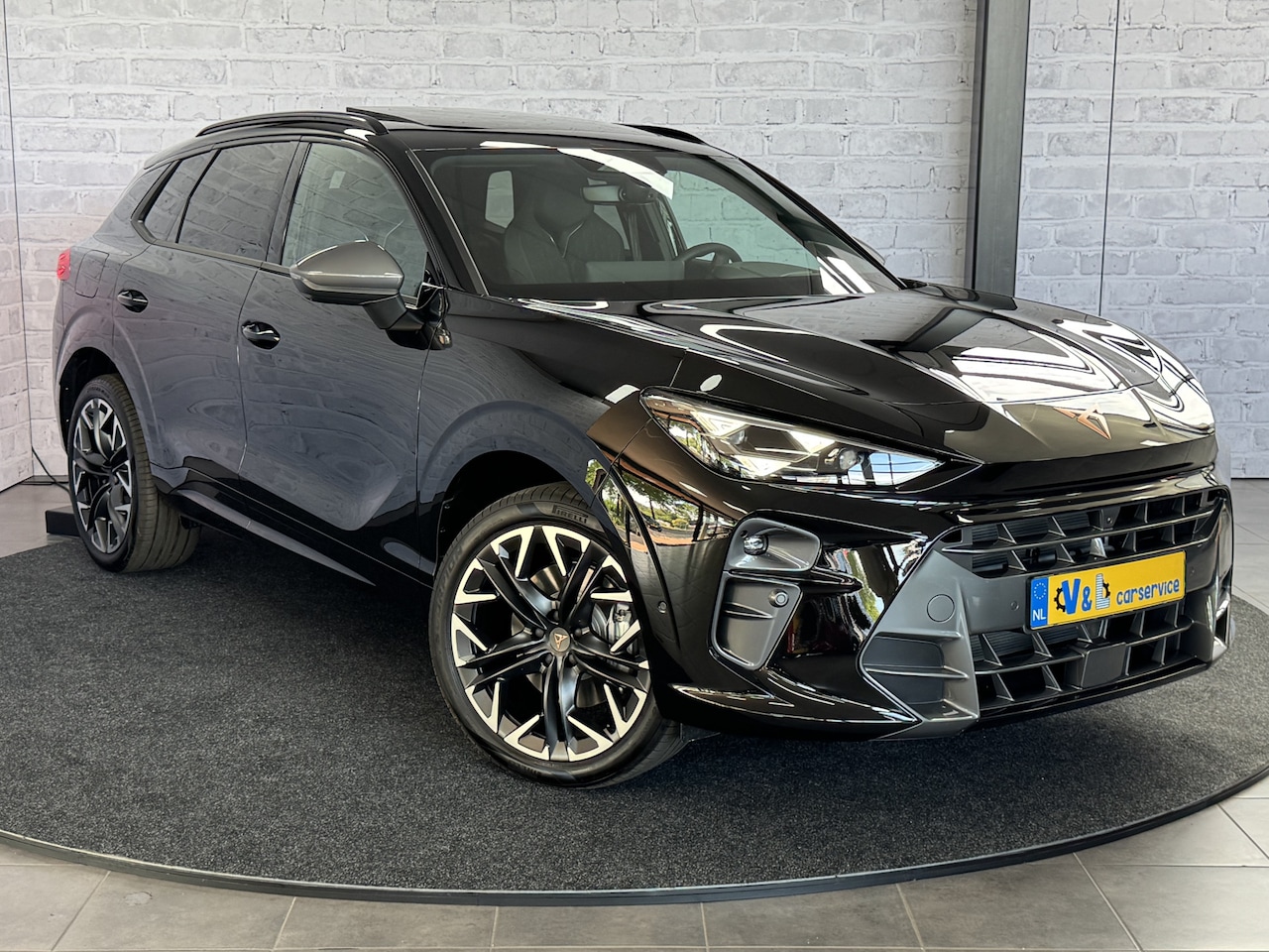 CUPRA Terramar - 1.5 TSI e-Hybrid Pano Trekhaak Sennheiser HUD 360camera - AutoWereld.nl