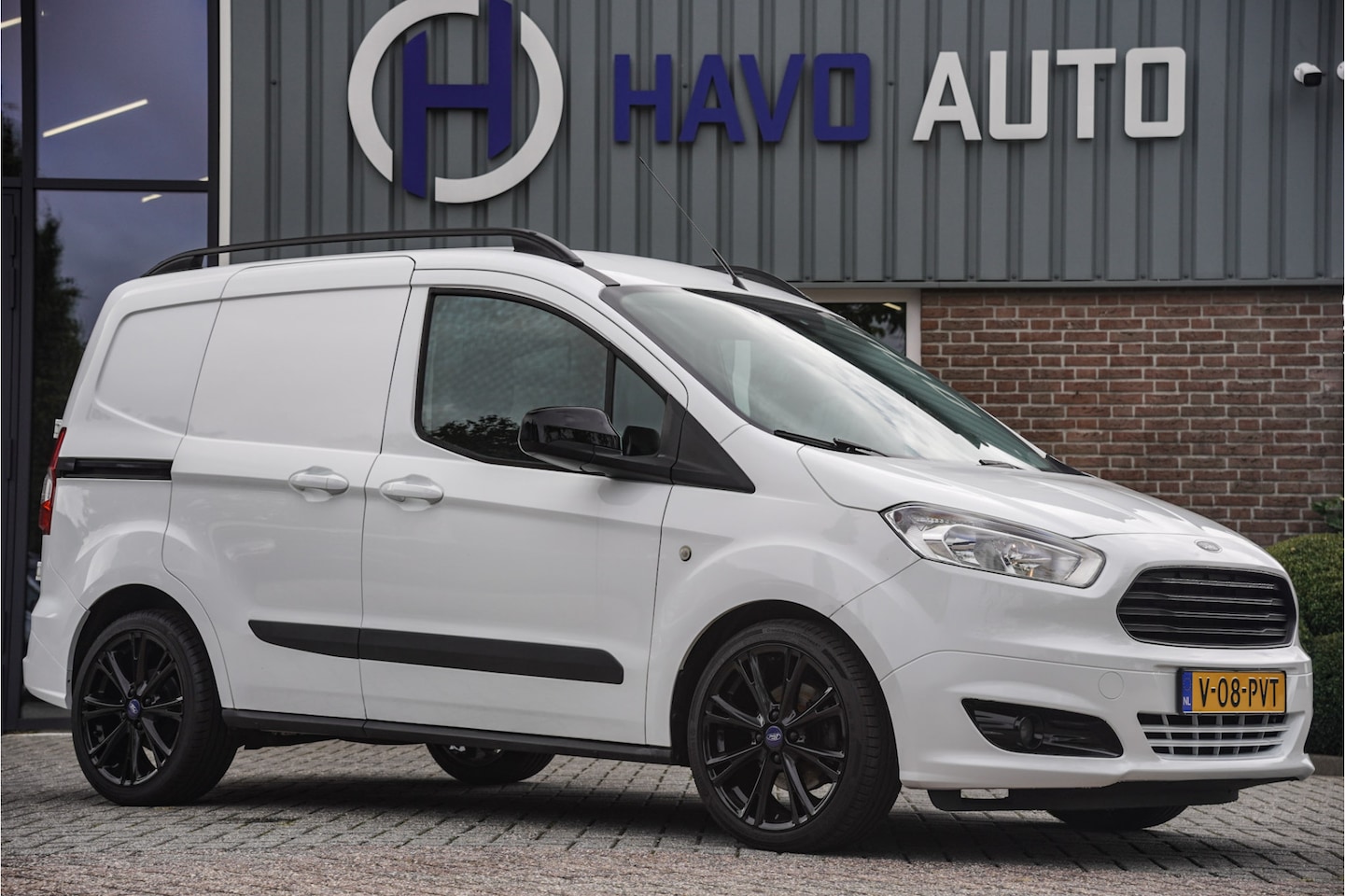 Ford Transit Courier - 1.0 Benzine, AIRCO, INCL. BTW, STOELVERWARMING - AutoWereld.nl
