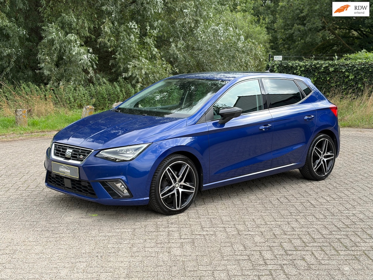 SEAT Ibiza - 1.0 TSI FR DSG I CAMERA I ALCANTARA I PDC I CRUISE I CLIMA - AutoWereld.nl