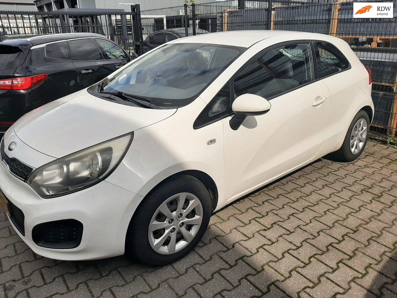 Kia Rio - 1.1 CRDi motorschade - AutoWereld.nl