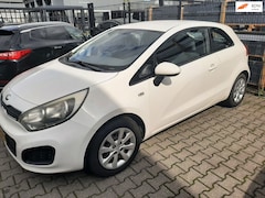 Kia Rio - 1.1 CRDi motorschade