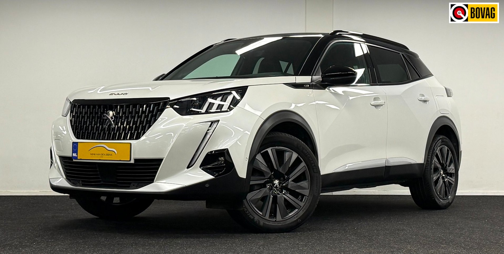 Peugeot 2008 - 1.2 PureTech GT *Automaat*AdaptiveCruise*Stoelverw*Alcantara*Navi*Camera*Carplay - AutoWereld.nl