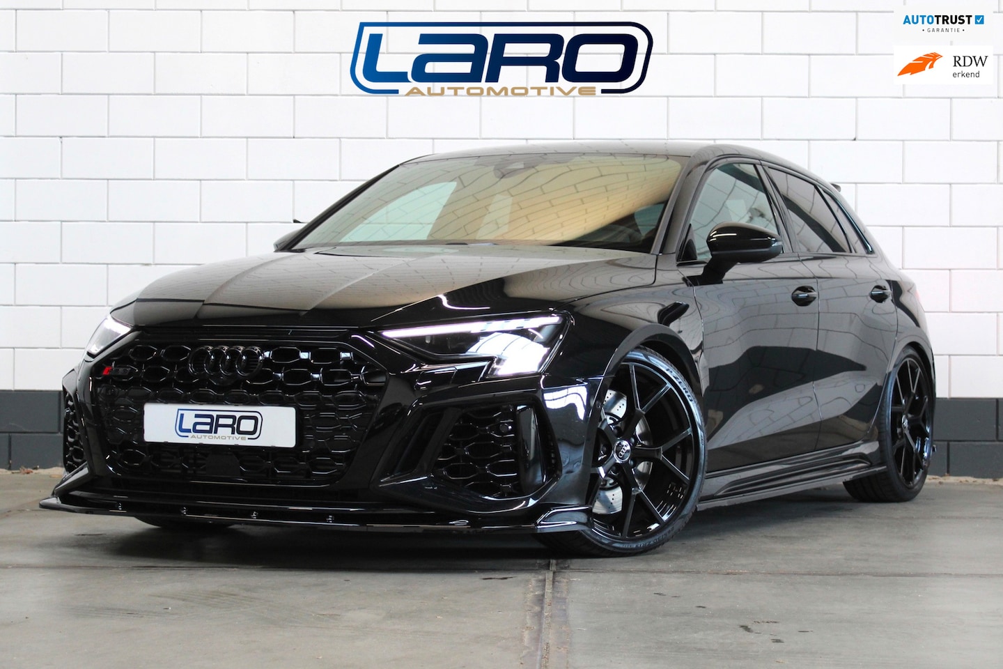 Audi A3 Sportback - 2.5 TFSI RS 3 quattro | RS uitlaat B&O RS Seats Matrix ACC Sfeer Camera - AutoWereld.nl