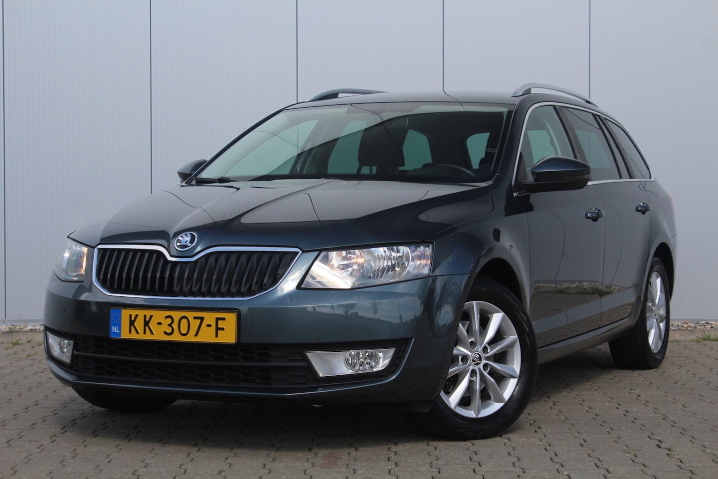 Skoda Octavia Combi - 1.0 TSI Greentech Ambition Business | Trekhaak | Navigatie | Clima / Cruise control | Carp - AutoWereld.nl
