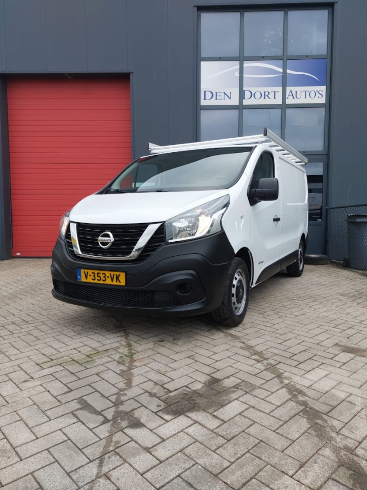 Nissan nv300 - 1.6 dCi EURO6 !! 120PK L1H1 Acenta AIRCO * TREKHAAK * IMPERIAAL* 3 ZITS - AutoWereld.nl