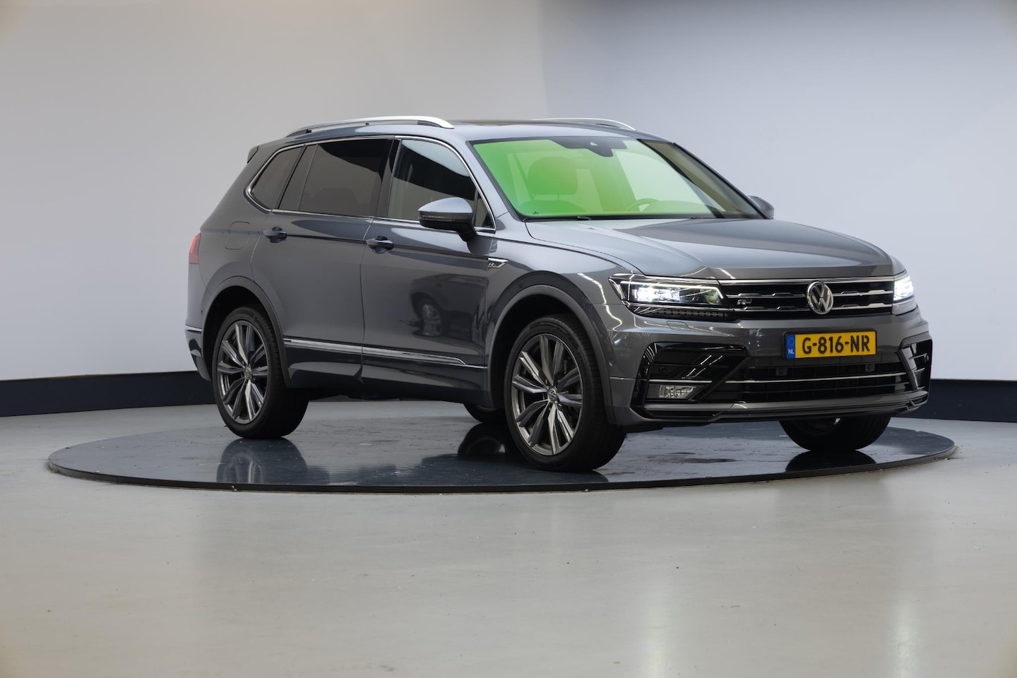 Volkswagen Tiguan Allspace - 1.5 TSI Highline Business R | Panorama | Trekhaak | - AutoWereld.nl