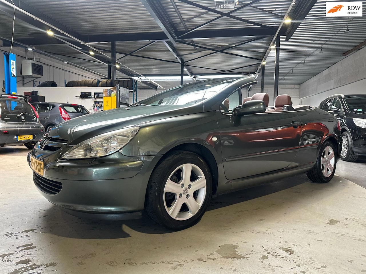 Peugeot 307 CC - 2.0-16V XSI/Leder/climatronic/Apk nieuw bij aflevering - AutoWereld.nl