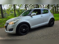 Suzuki Swift - 1.2 - GELUID IN BAK - NL Auto - 5 Deurs - Airco