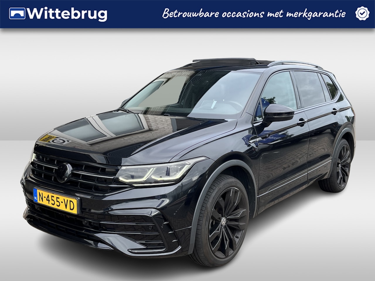 Volkswagen Tiguan Allspace - 1.5 TSI R-Line Business+ 7p. / AUTOMAAT/ PANO/ TREKHAAK/ APP-CONNECT/ ACC/ PARK.SENSOR. + - AutoWereld.nl